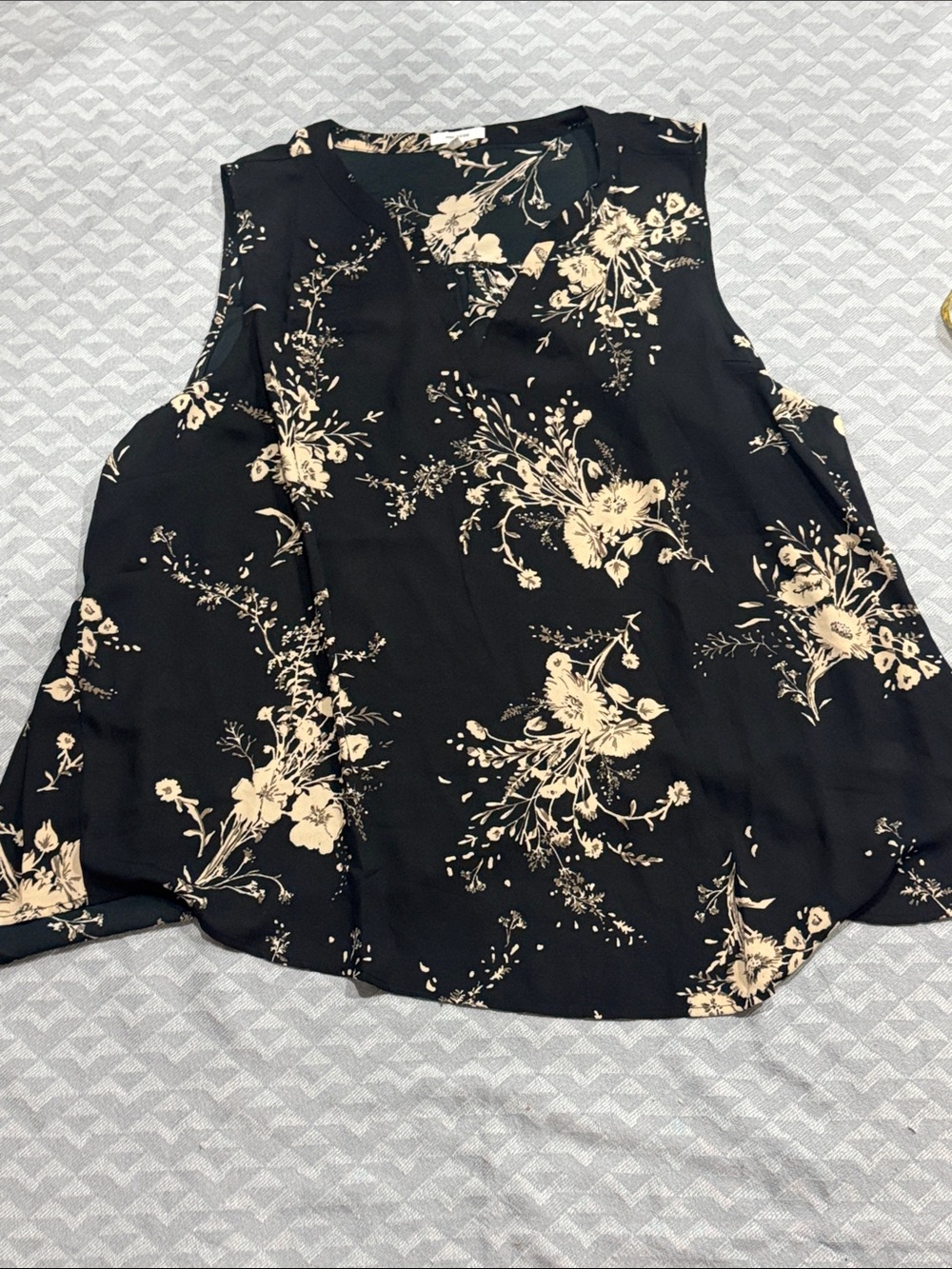 Floral V Neck Sleeveless Blouse - Black/Cream